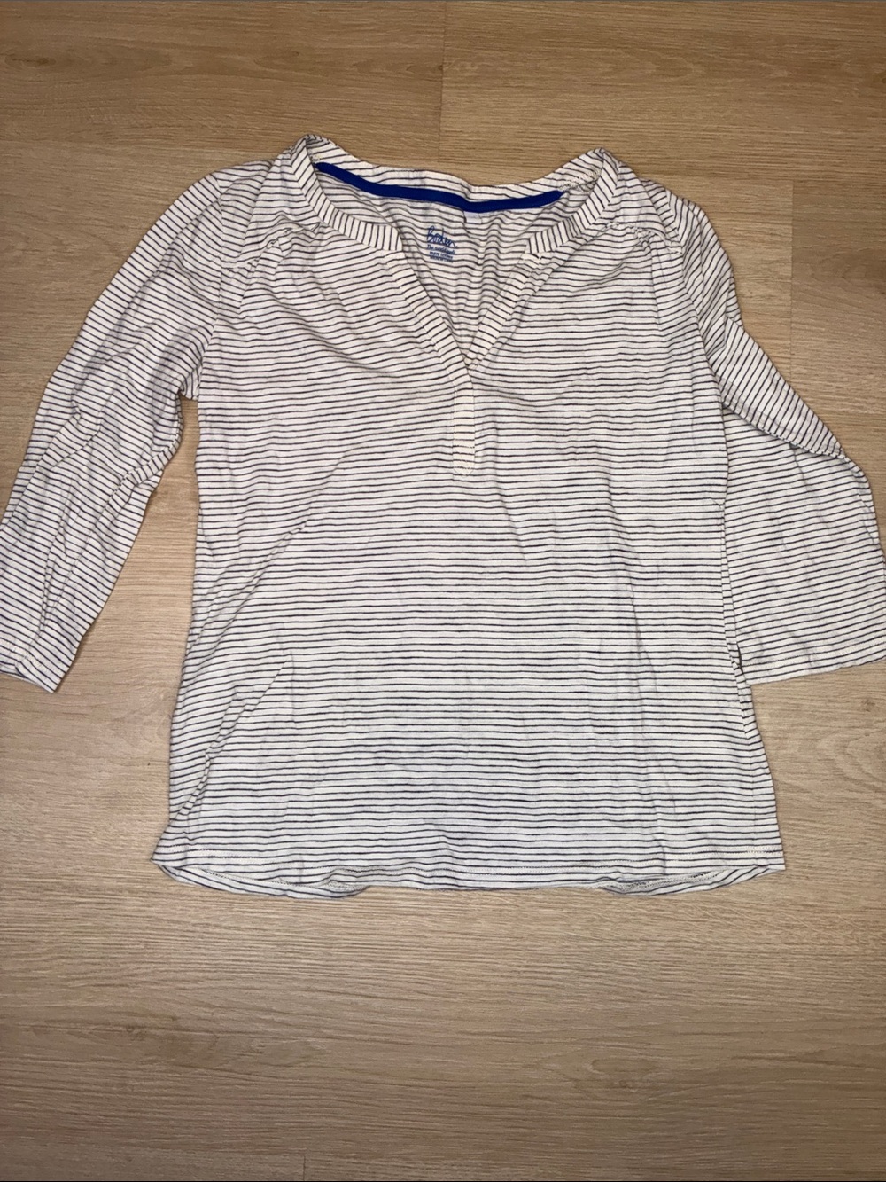 Boden Women’s Striped V-Neck 3/4 Sleeve Top - White and Navy